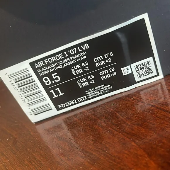 NIKE - AIR FORCE 1 ‘07 LV8 - Black/Light Silver-Phantom - Size 9.5 - Picture 7 of 8